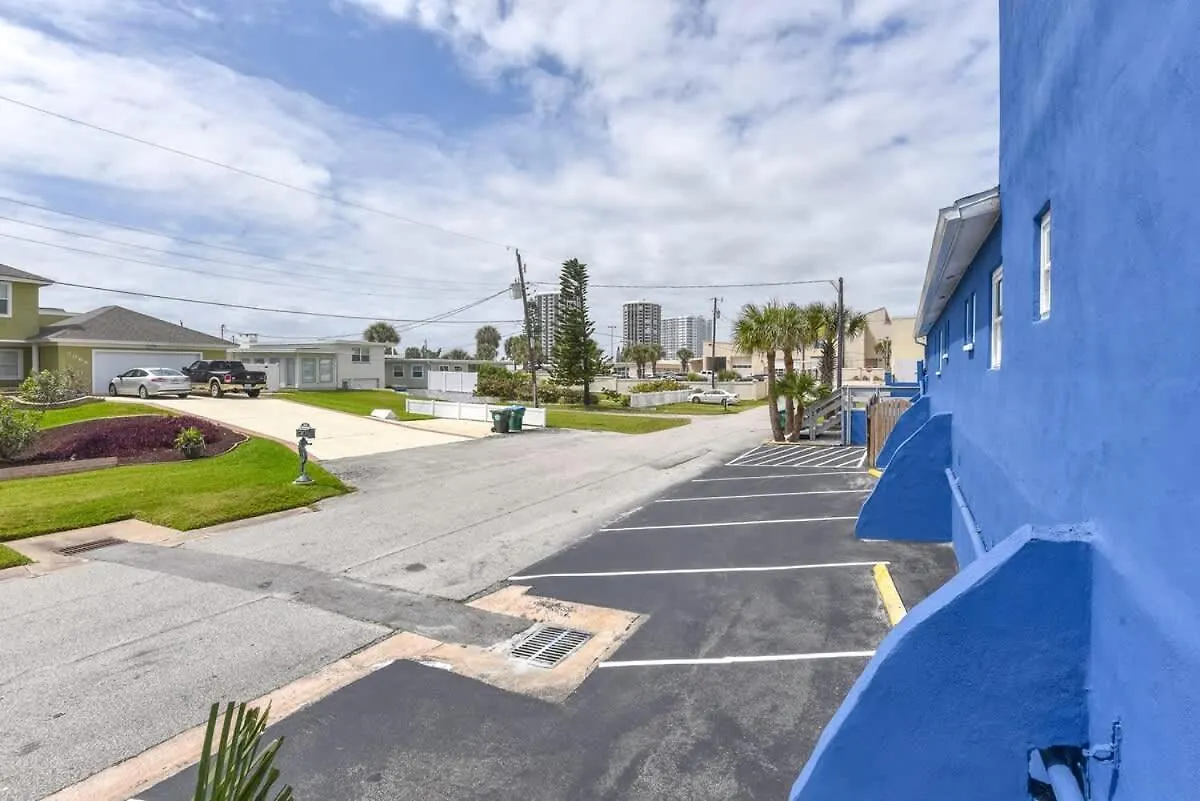 Modern Queen Suite #2 - Steps To Daytona Beach Apartment