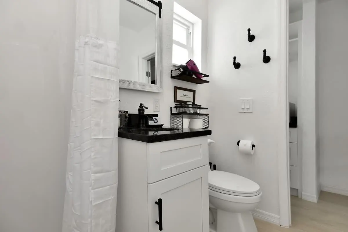 Apartment Modern Queen Suite #2 - Steps To Daytona Beach