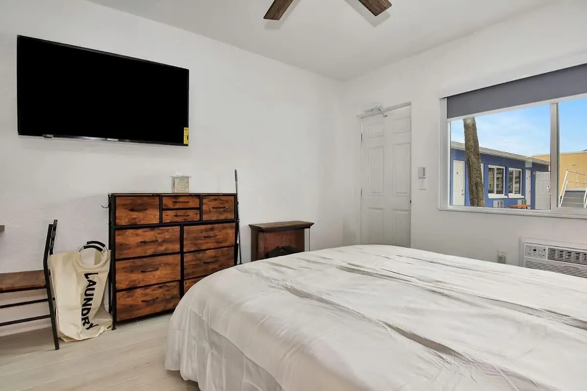 Apartment Modern Queen Suite #2 - Steps To Daytona Beach